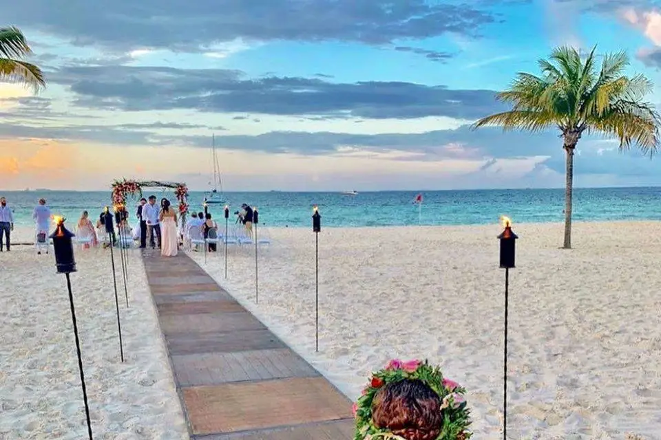 Weddings at InterContinental Presidente Cancun