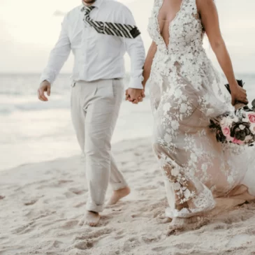 Tips to choose your beach wedding dress