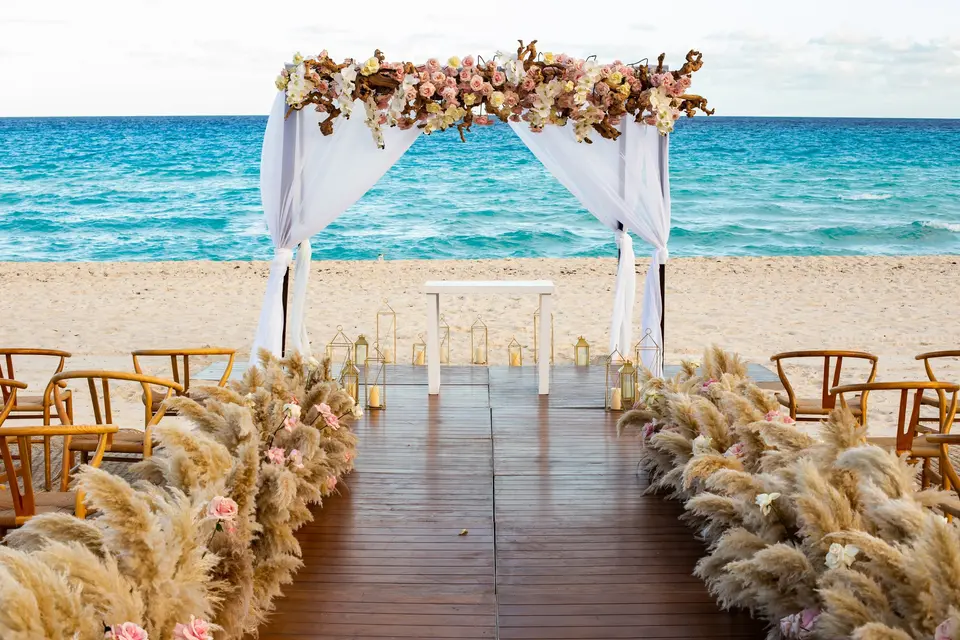 Coral Beach by Live Aqua wedding venue