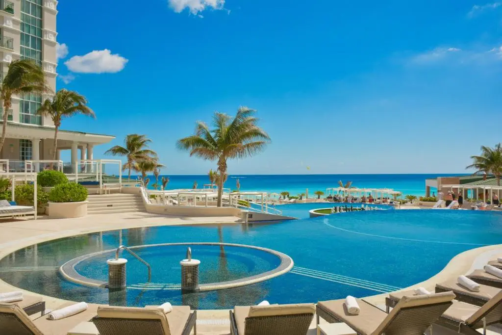 sandos resorts in cancun