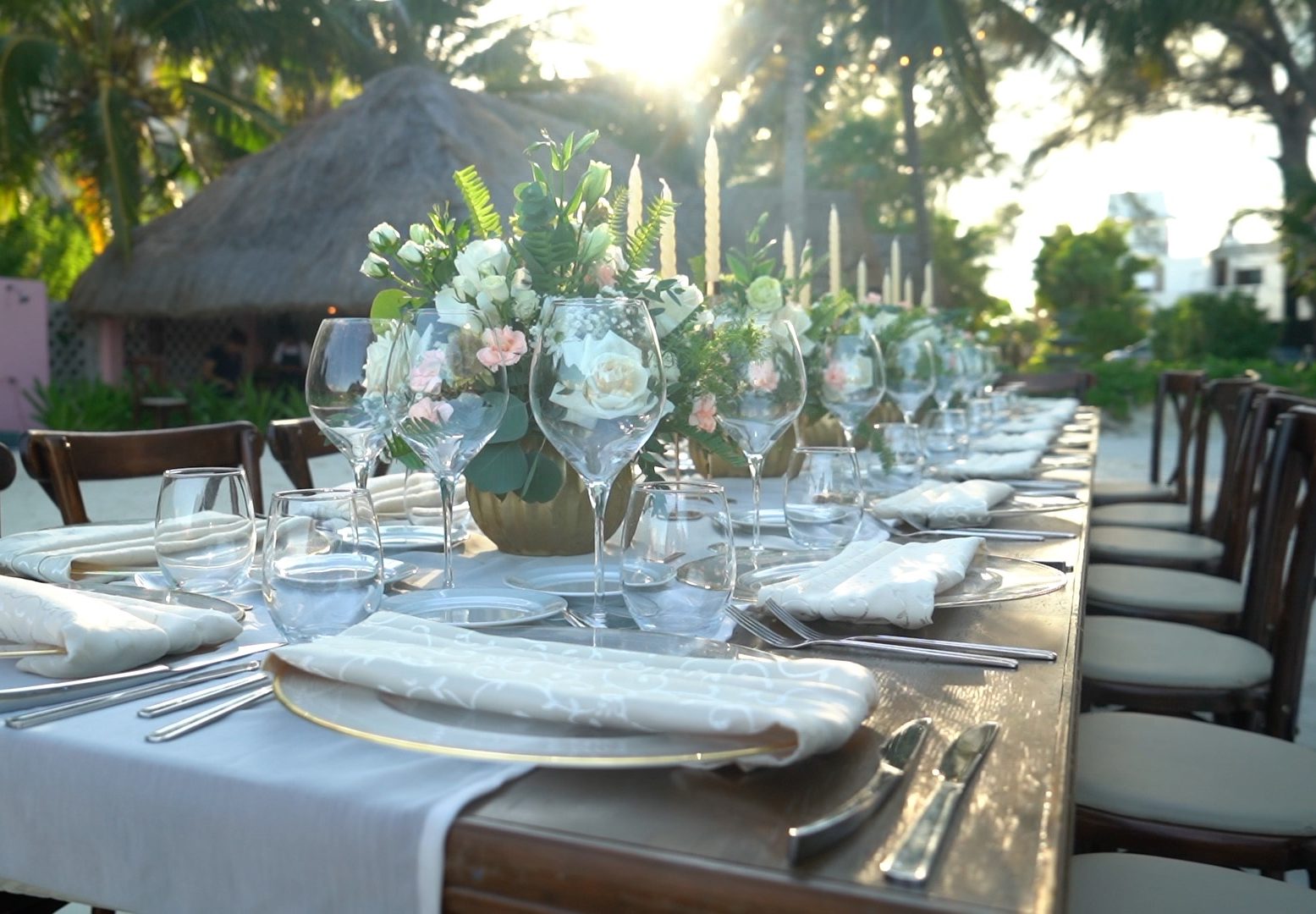 acamaya weddings table