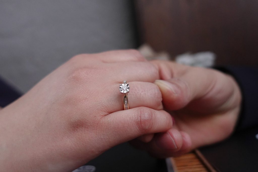 Partners taste, budget & diamond shape - Engagement Ring